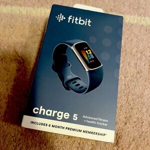 NEW IN BOX Fitbit Charge 5 fitness health tracker